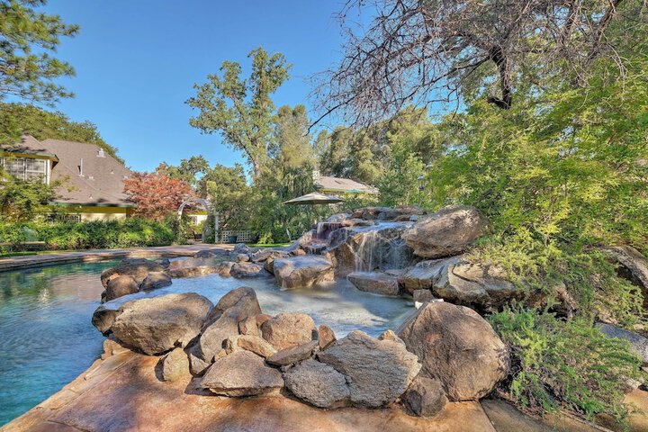 Sonora Home on 10 Resort Acres w / Shared Pool!
