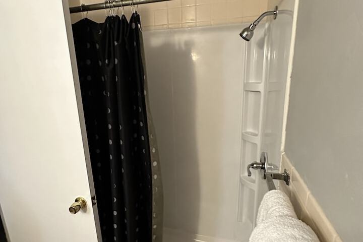 Room 5 of 7