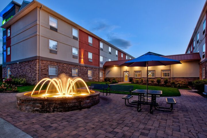 Holiday Inn Express & Suites Absecon-Atlantic City by IHG