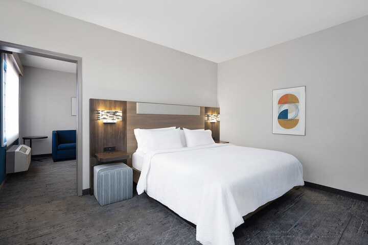 Room 14 of 49