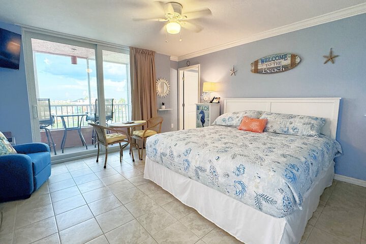 Room 108 of 169
