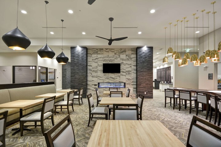 Hotel Interior 11 of 47