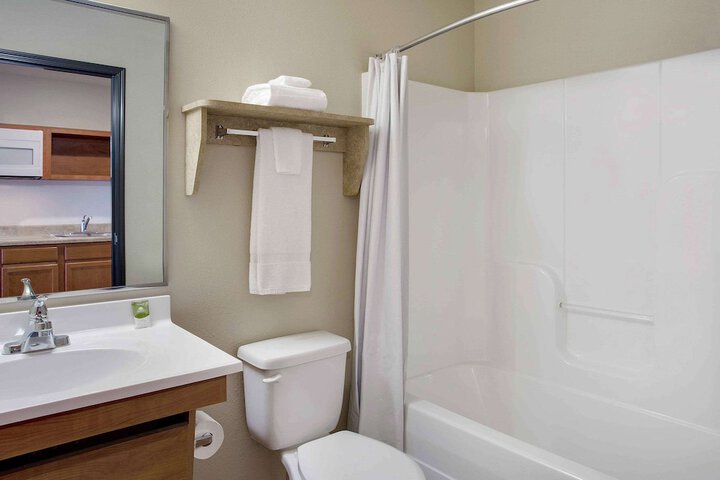 Room 15 of 16
