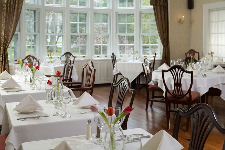 The Four Chimneys Inn