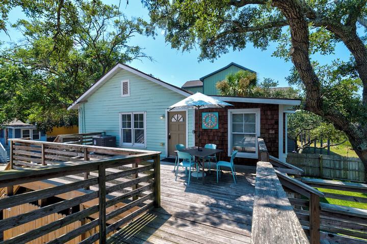 Riverside Inn and Cottages