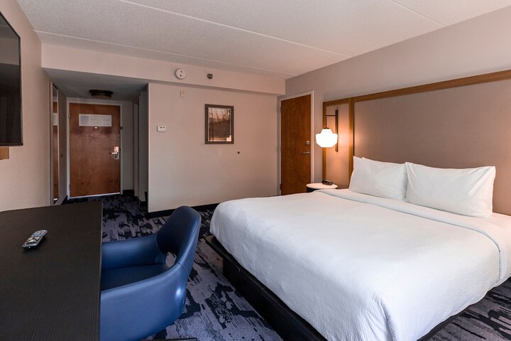Room 36 of 49