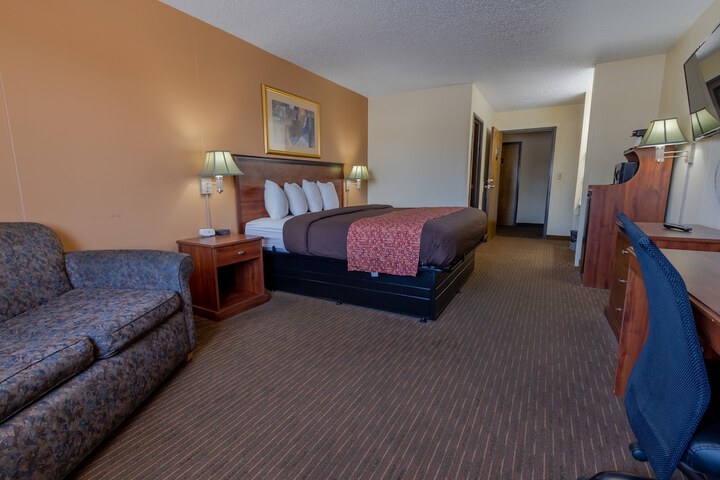 Room 32 of 45