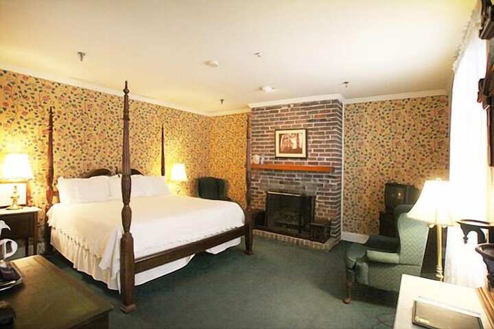 Room 113 of 170