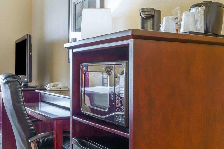 Comfort Suites Florence Shoals Area