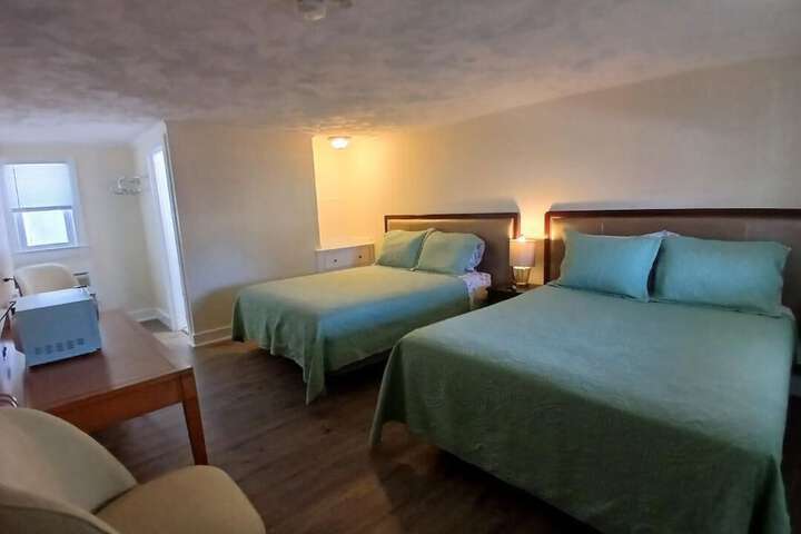 Jonathan Edwards Motel