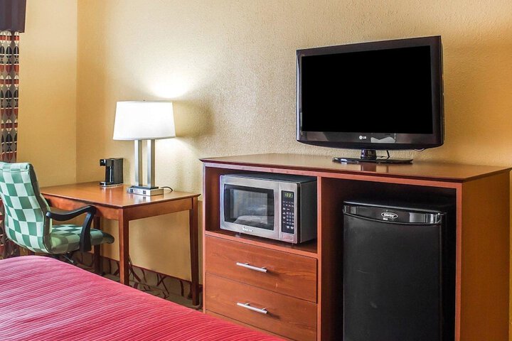 Room 12 of 30