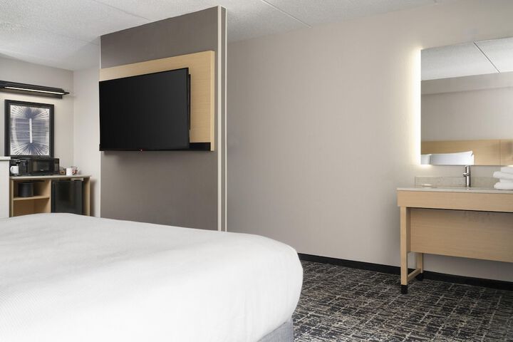 Hyatt Select Richmond / Chester