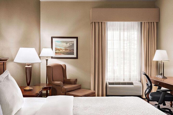 Room 40 of 62