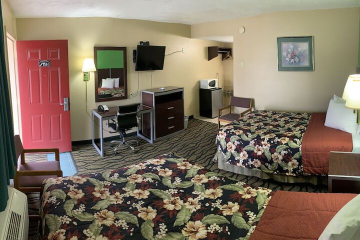 Room 12 of 26