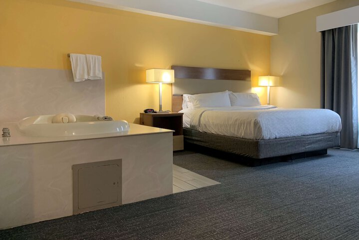 Room 18 of 47