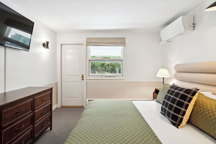 Room 14 of 35