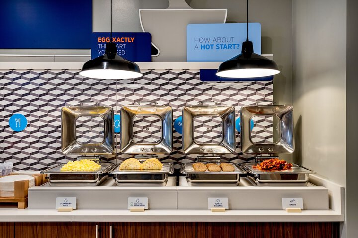 Breakfast/Coffee Service 47 of 55