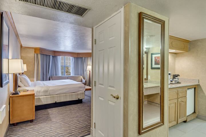 Room 25 of 112