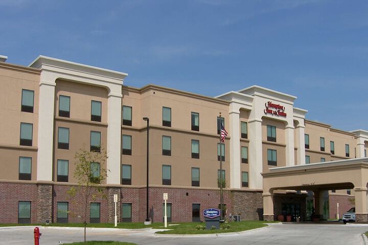 Hotel 2 of 35