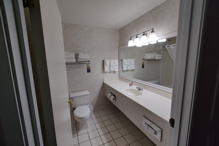 Room 10 of 72