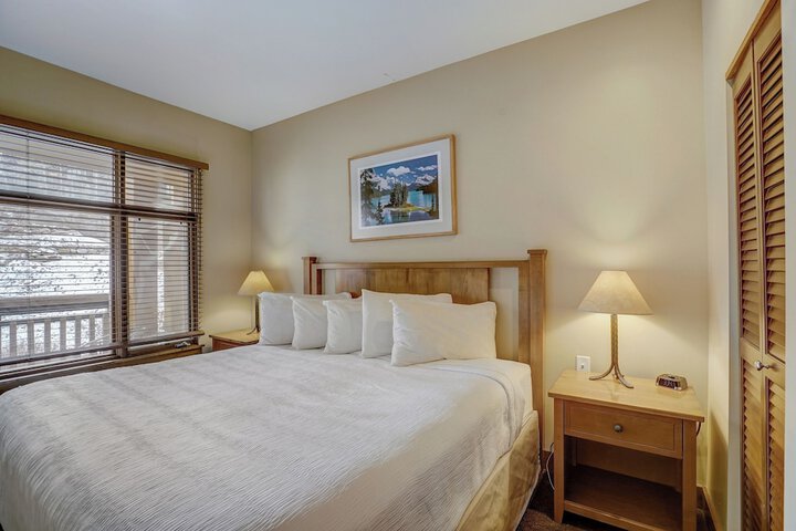 Room 229 of 261