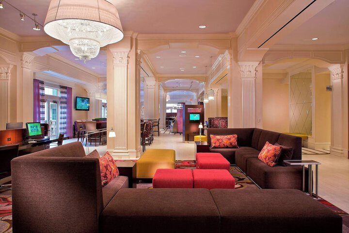 Hotel Interior 9 of 34