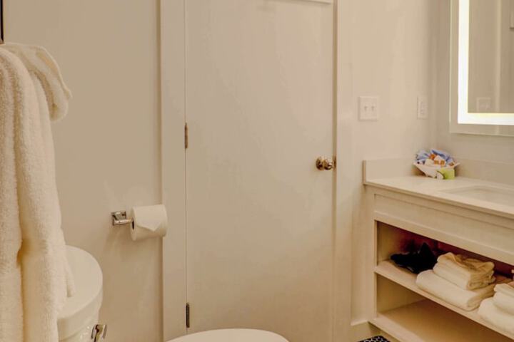 Room 130 of 157