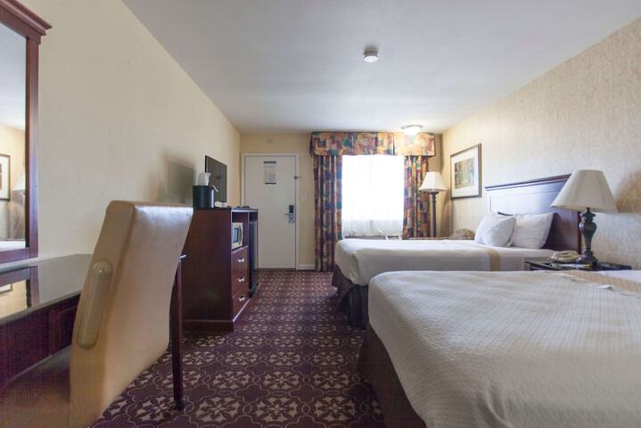 Room 43 of 76
