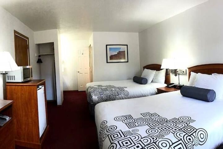 Austins Chuckwagon Lodge