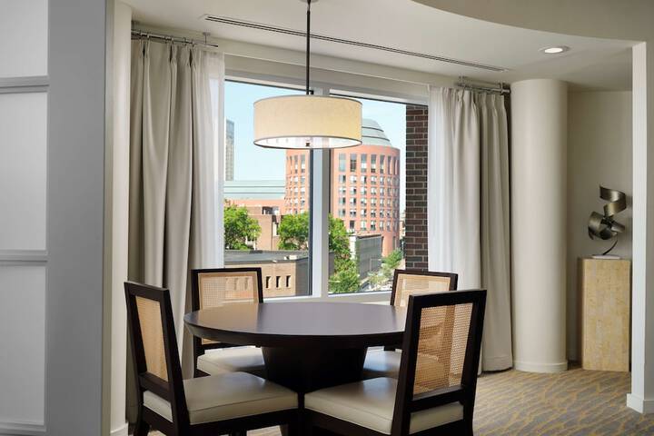 The Inn at Penn a Hilton Hotel