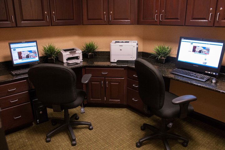 Business Center 43 of 43