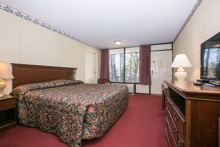Room 36 of 106