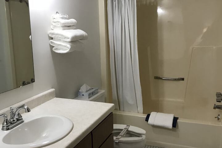 Room 13 of 49