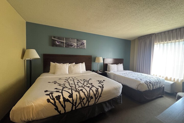 Room 16 of 35