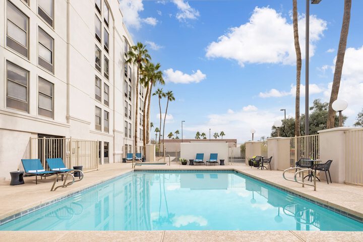 Pool 4 of 22