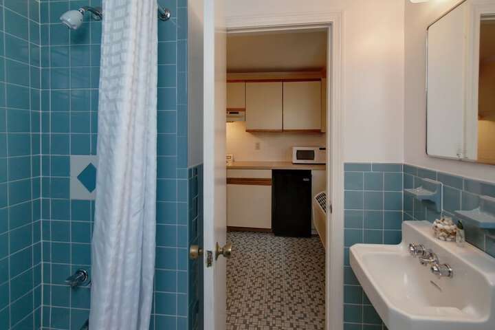 Room 18 of 29