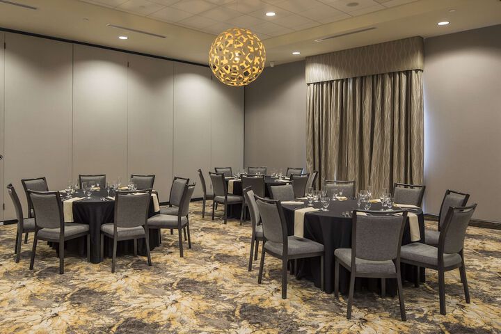 Hilton Garden Inn Pittsburgh Airport