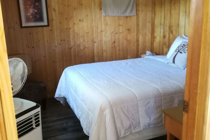 Room 34 of 85