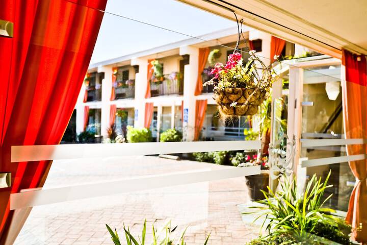 Hotel 6 of 68