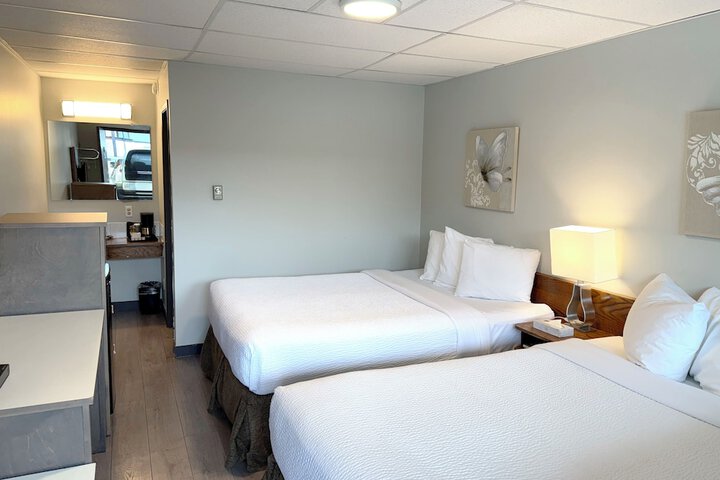 Departure Bay Motel