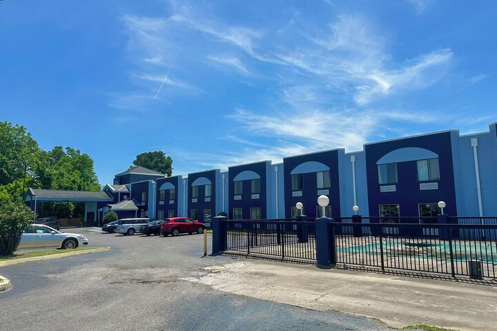 Classic Inn by Townhouse American Way Memphis I 240