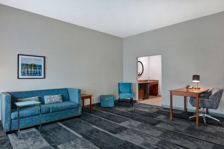 Room 26 of 45