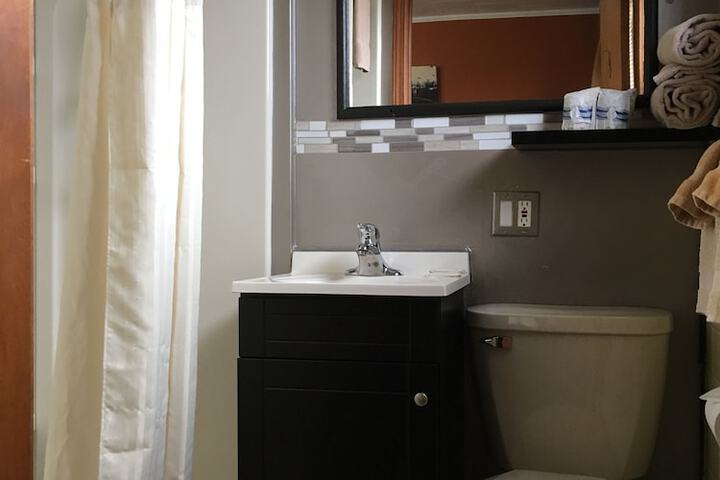 Room 11 of 33