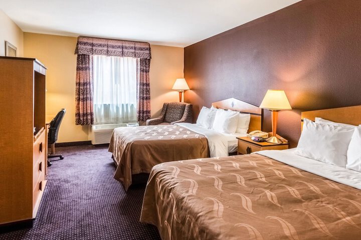 Room 9 of 25