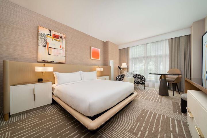 Room 53 of 92