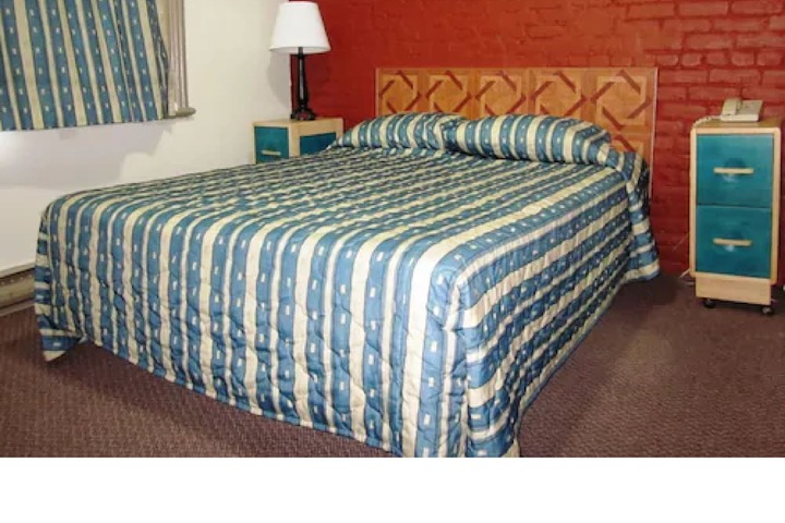 Room 24 of 26