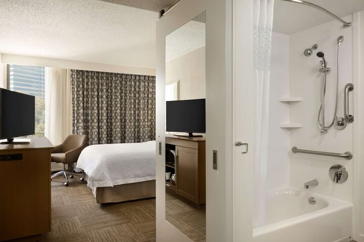 Room 12 of 30