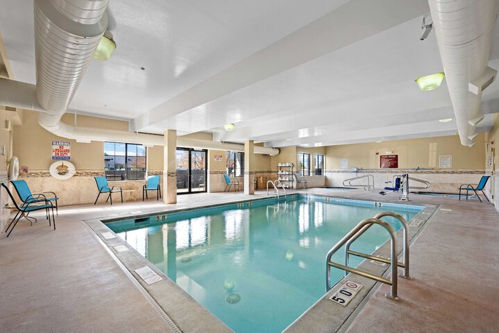 Pool 10 of 45
