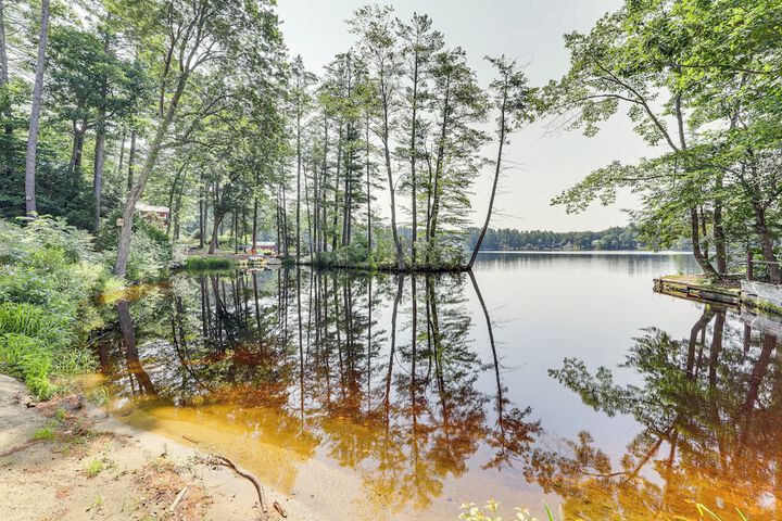 Lakefront Orange Vacation Rental - Pet Friendly!