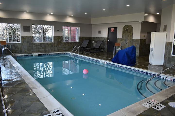 Country Inn & Suites by Radisson Hagerstown, MD